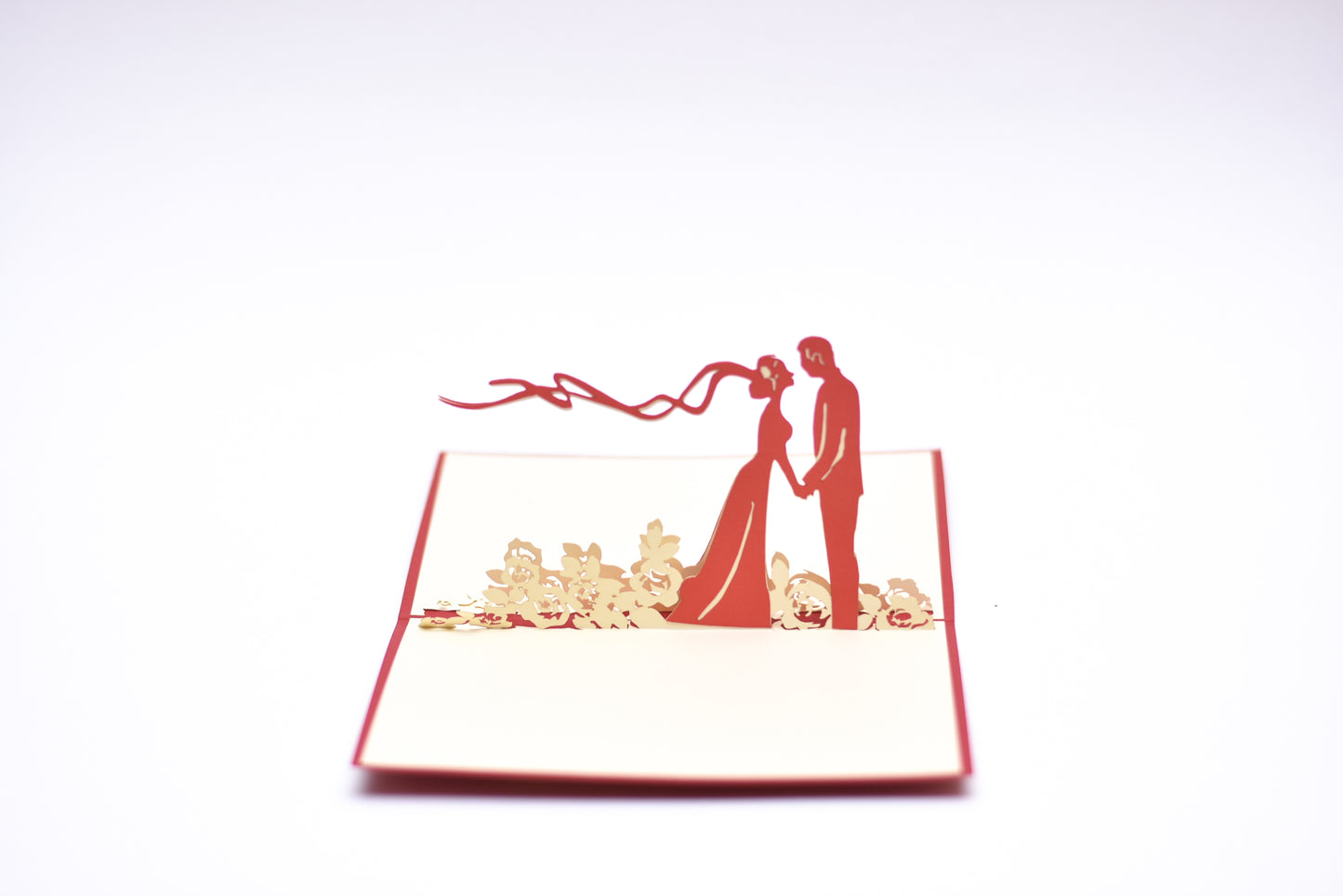 This pop-up card shows that beautiful moment when the bride and the groom first meet on their wedding day. 